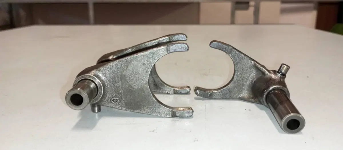 FORCHETTE CAMBIO HONDA CX500 TURBO (3)