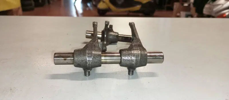 FORCHETTE CAMBIO HONDA CX500 TURBO (4)
