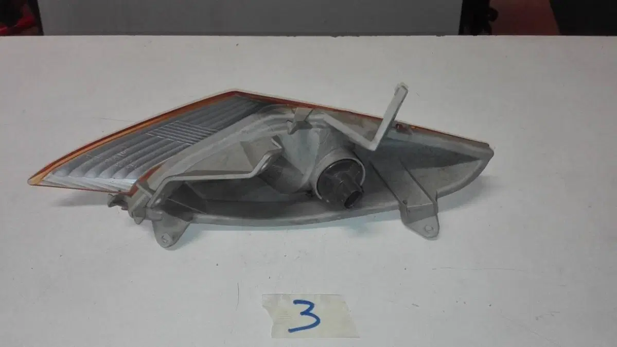 Freccia anteriore dx Suzuki Burgman 400 2004 (2)