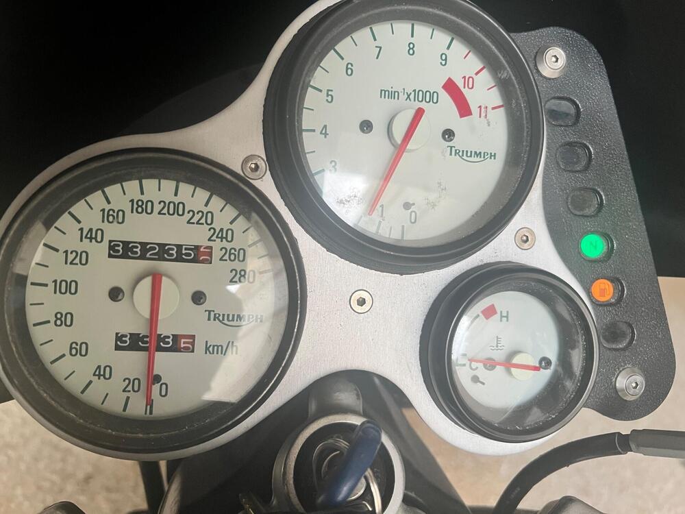 Triumph Speed Triple 955 (1998 - 01) (4)