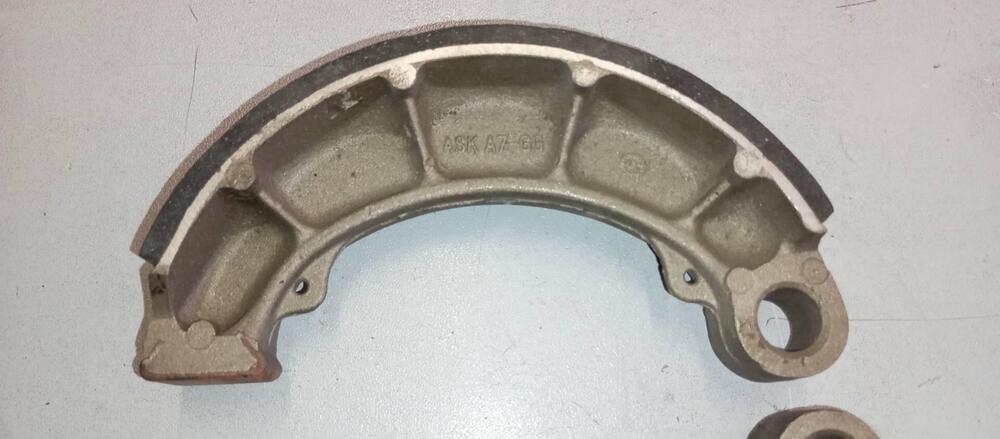 GANASCE POSTERIORE HONDA VF750C RC07 (2)