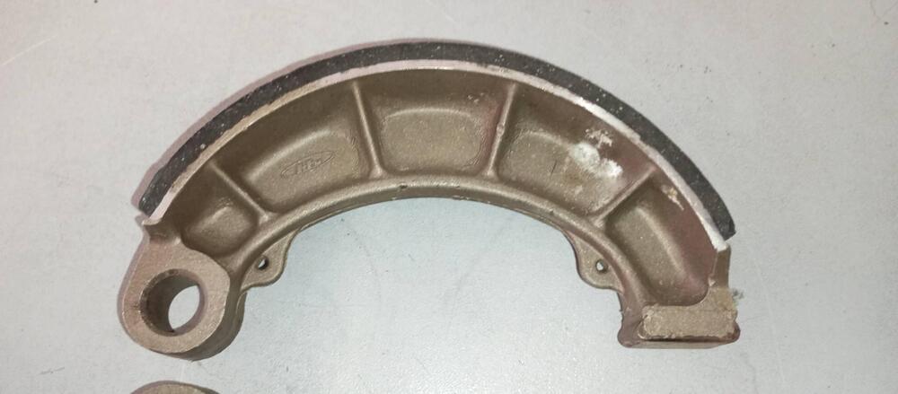 GANASCE POSTERIORE HONDA VF750C RC07 (3)