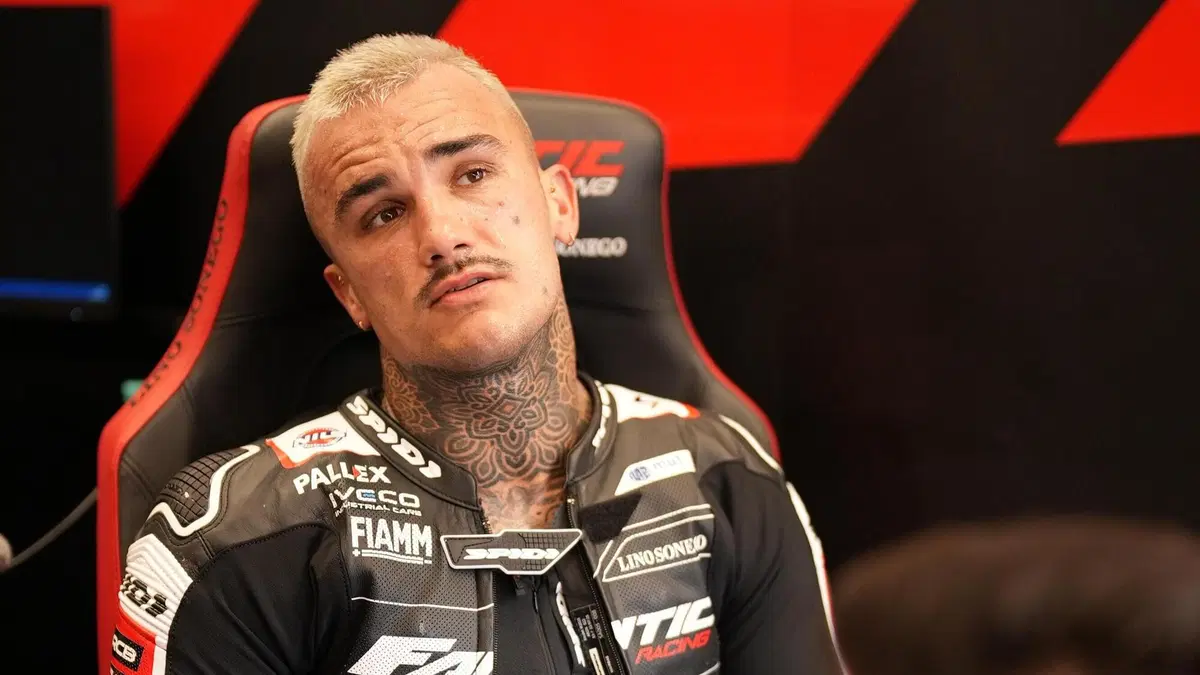 MotoGP 2025. GP di Austria. ESCLUSIVO - Aron Canet, la bulimia, il rifiuto per i tatuaggi, gli stipendi in Moto2 e SBK e l'idolo: "Marco Simoncelli" [VIDEO]
