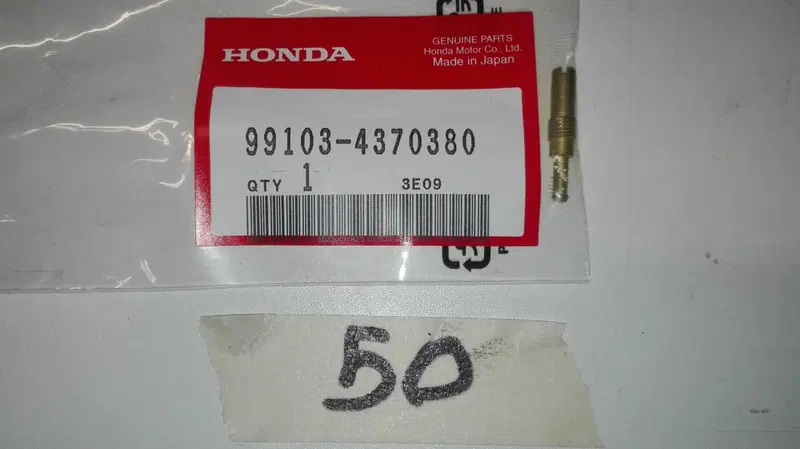 Honda RC 30 getti del minimo (2)