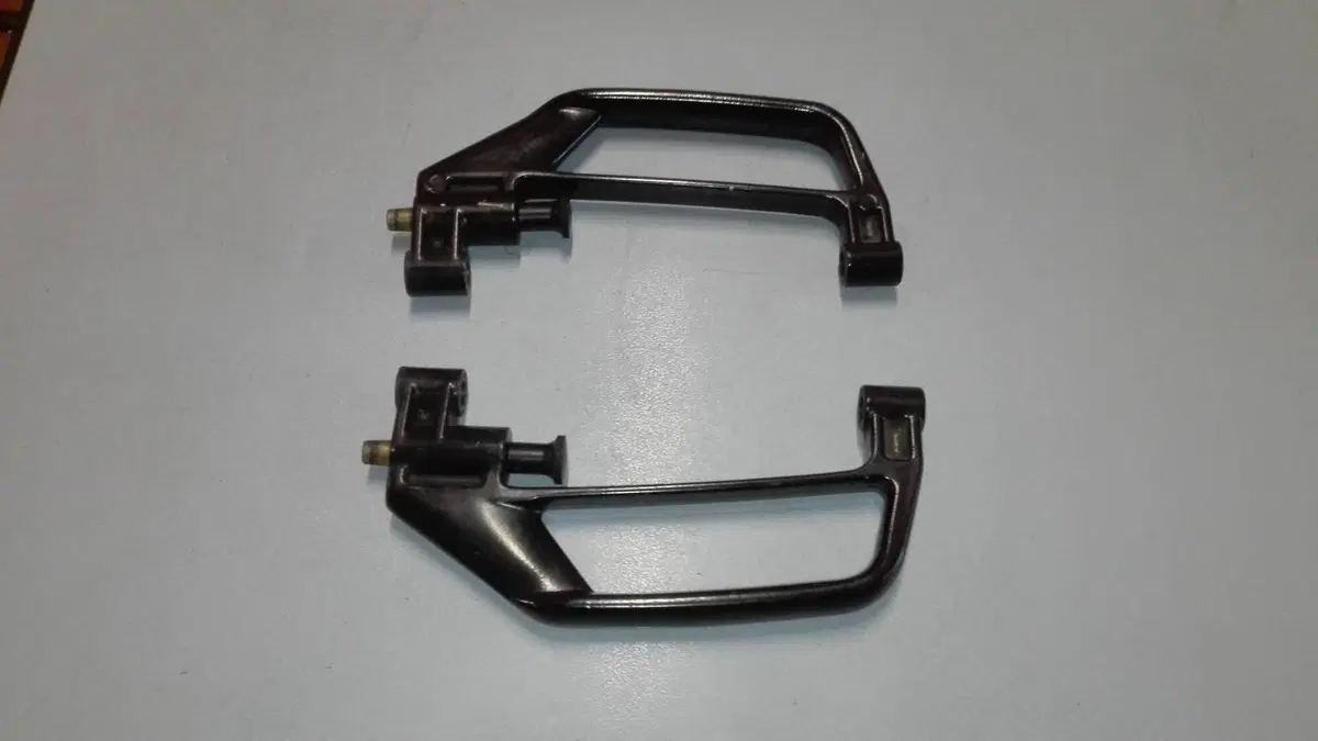 MANIGLIA PASSEGGERO DUCATI 888 (3)