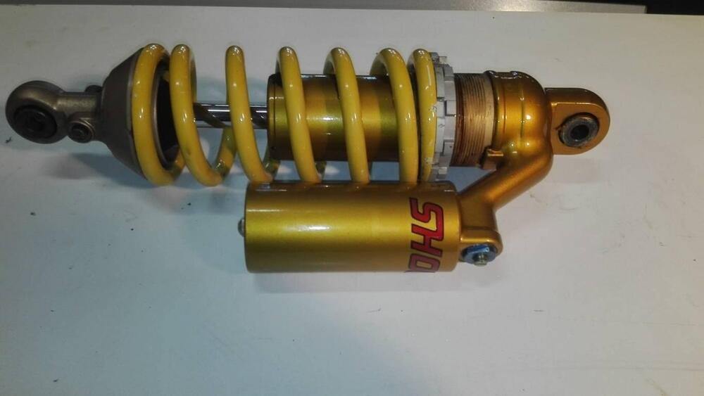 Monoammortizzatore Showa per Ducati 748-916-996 (3)