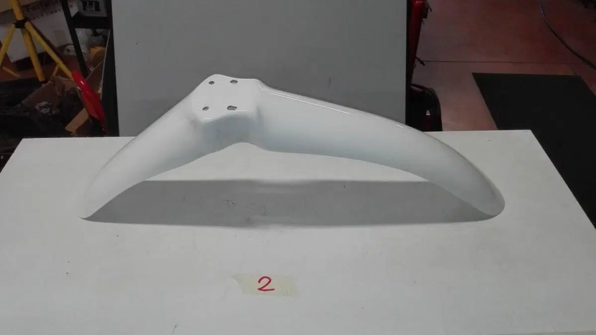 Parafango anteriore TGM 50 1975 vetroresina (2)
