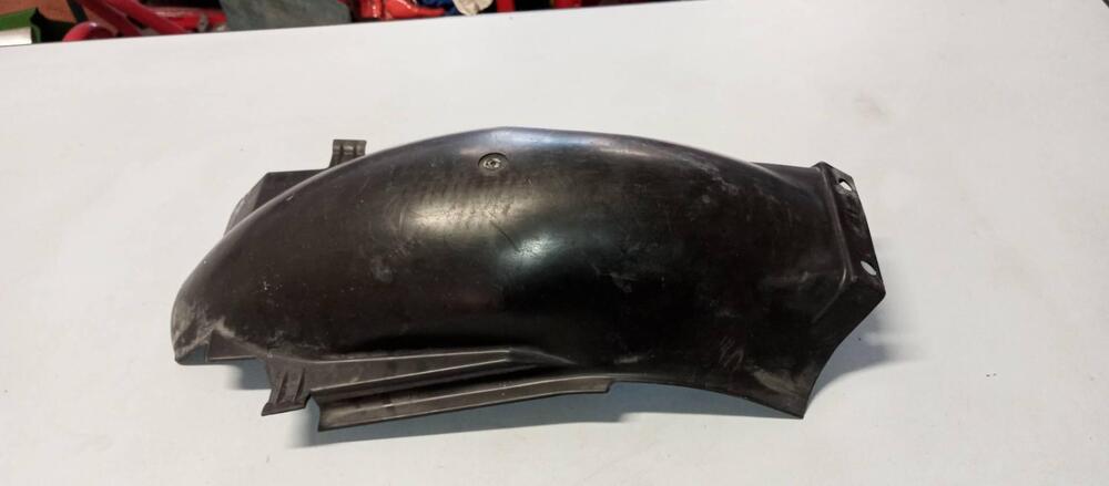 PARAFANGO POSTERIORE HONDA CX500 TURBO (3)