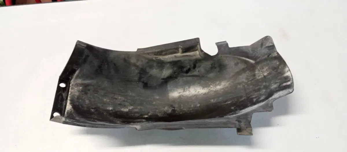 PARAFANGO POSTERIORE HONDA CX500 TURBO (5)