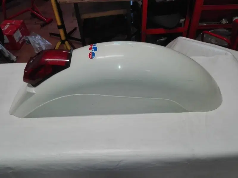 Parafango posteriore Ufo Plast bianco