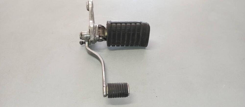 PEDANA SX CON LEVA CAMBIO HONDA VF750C RC07 (4)