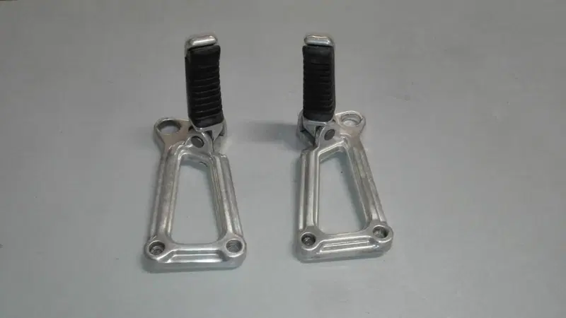 PEDANE PASSEGGIERO DUCATI851-888-SS600-SS750-SS900 (3)