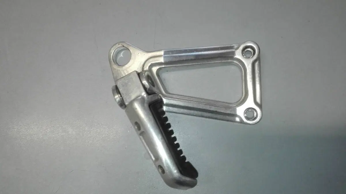 PEDANE PASSEGGIERO DUCATI851-888-SS600-SS750-SS900 (6)