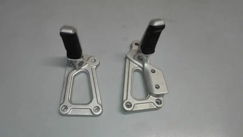 PEDANE PILOTA DUCATI851-888-SS600-SS650-SS900 (3)