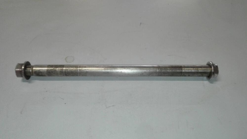 PERNO RUOTA POSTERIORE HONDA CBX 1000 '81-'82