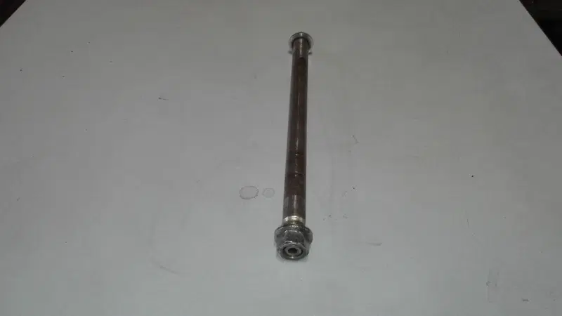 PERNO RUOTA POSTERIORE HONDA CBX 1000 '81-'82 (4)