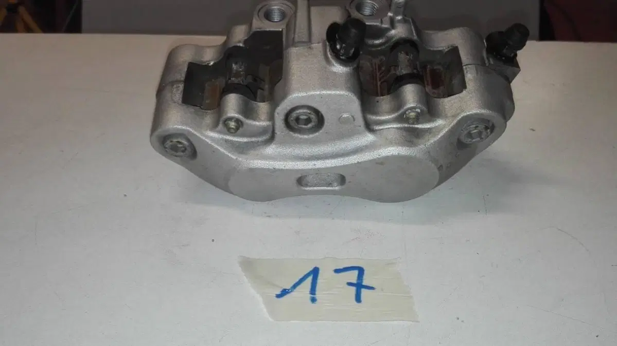 Pinza freno ant.Suzuki Burgman 400 2004 (3)