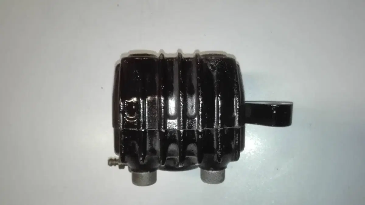PINZA TOKIKO ANTERIORE SX KAWASAKI H1 MACH 3 (9)