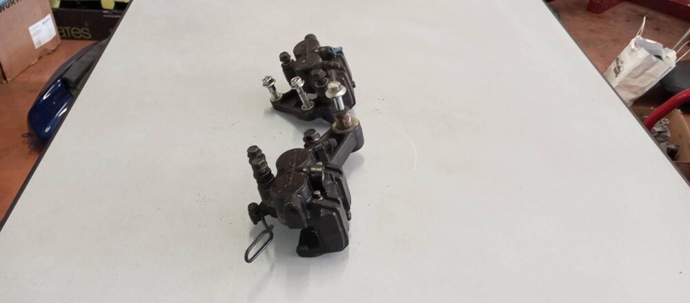 PINZE FRENO ANTERIORI HONDA VF750C RC07 (2)