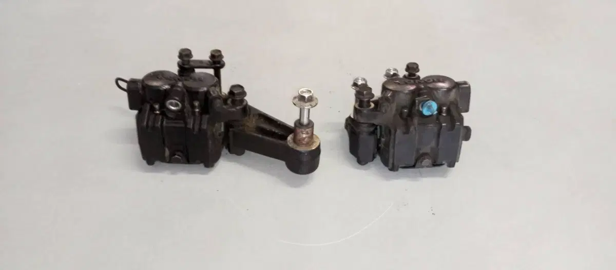 PINZE FRENO ANTERIORI HONDA VF750C RC07 (3)