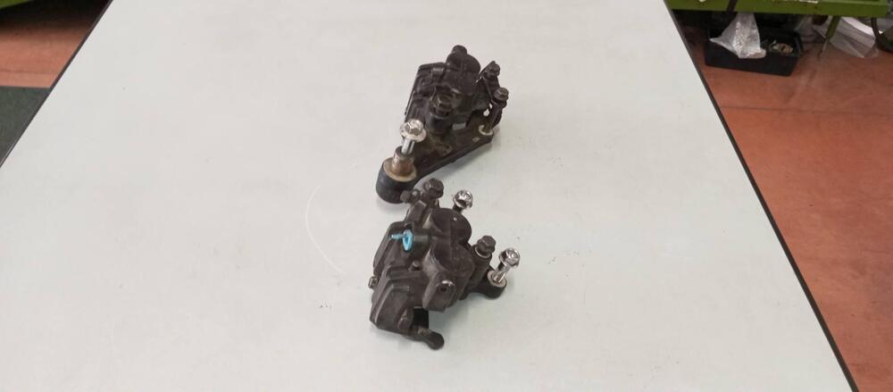 PINZE FRENO ANTERIORI HONDA VF750C RC07 (4)