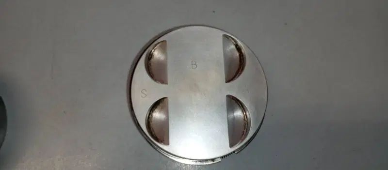 PISTONI DUCATI 748 (7)