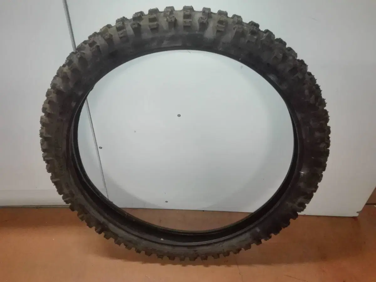 Pneumatico Bridgestone 19 pollici (3)