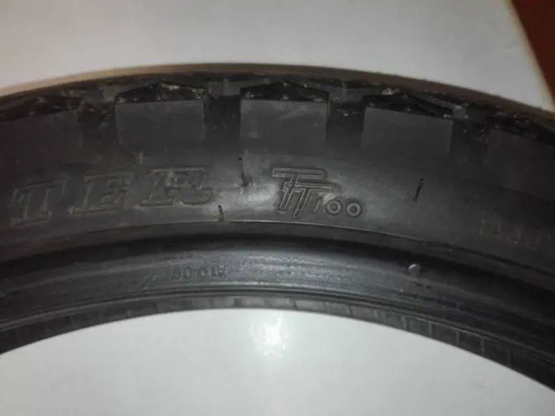 Pneumatico Dunlop anteriore 19 pollici (5)