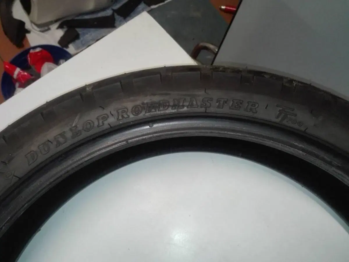 Pneumatico Dunlop posteriore 18 pollici (2)