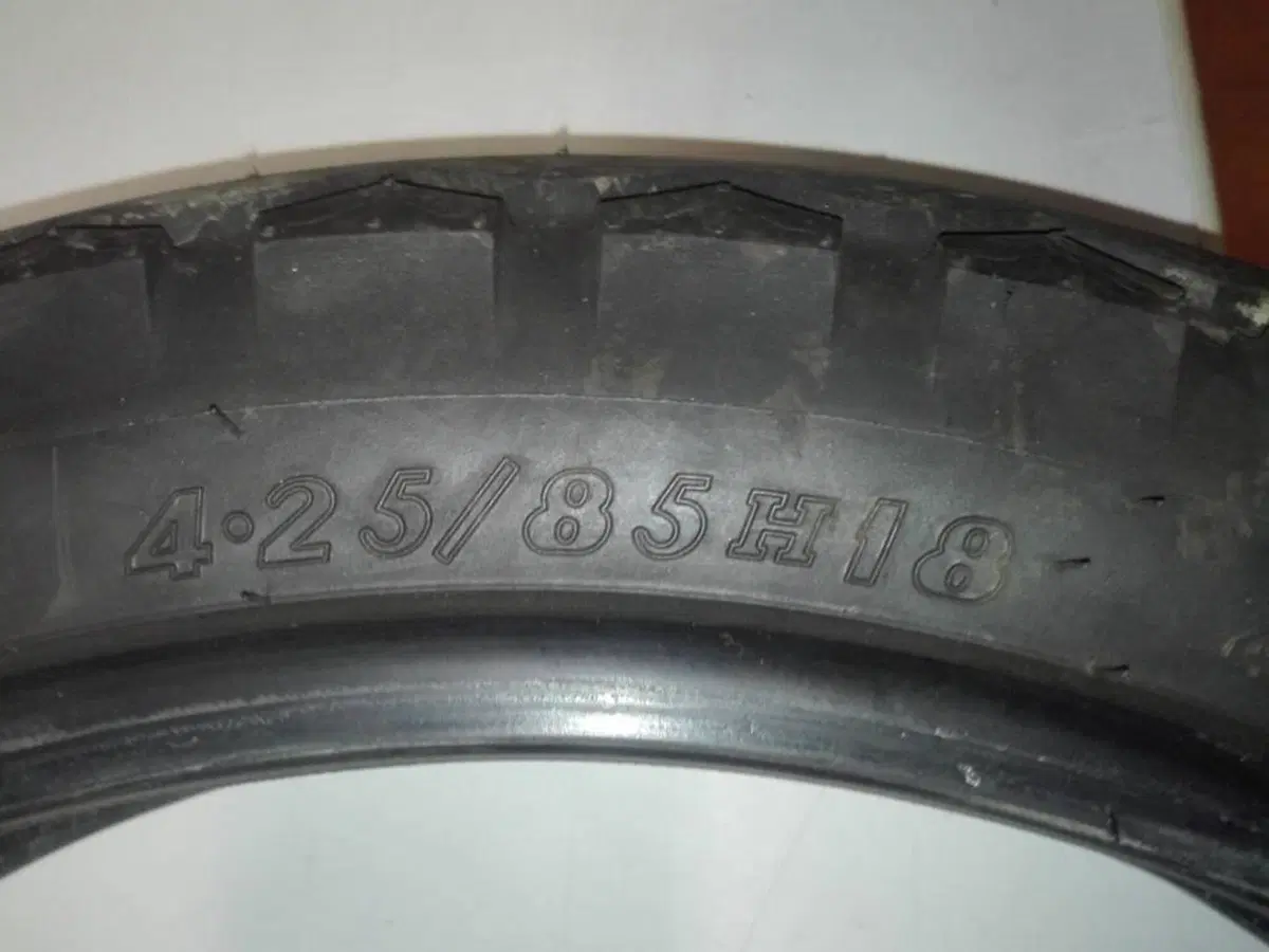Pneumatico Dunlop posteriore 18 pollici (3)
