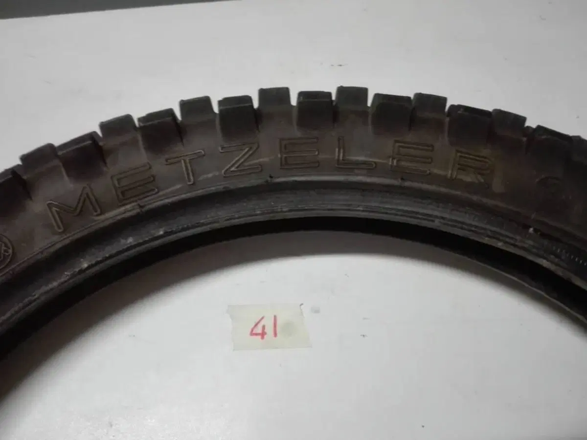 Pneumatico Metzeler 21 pollici (2)