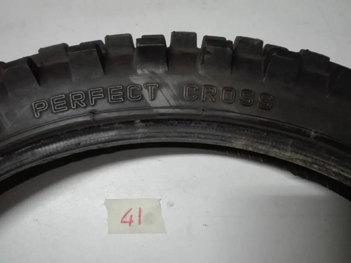 Pneumatico Metzeler 21 pollici (3)