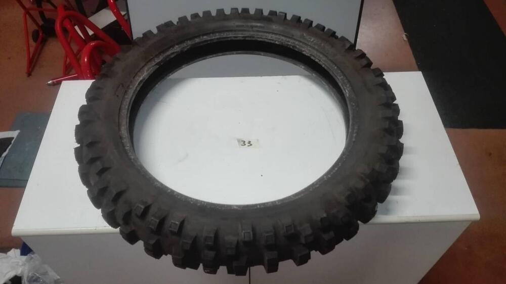 Pneumatico WEE RUBBER 100.100 x 18 (5)