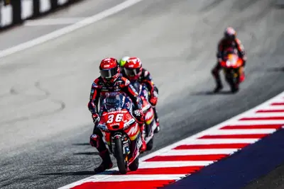 MotoGP 2025. GP di Austria. Moto3: vittoria di Angel Piqueras! Polemica per il sorpasso di David Munoz su Maximo Quiles