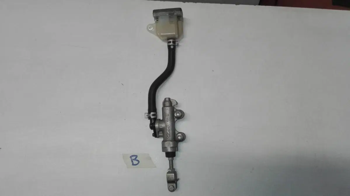 Pompa freno posteriore Suzuki Bandit (2)