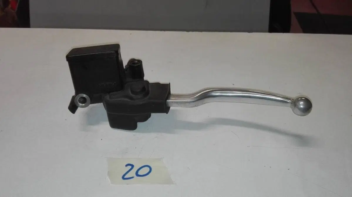 Pompa freno posteriore Suzuki Burgman 400 2004 (3)