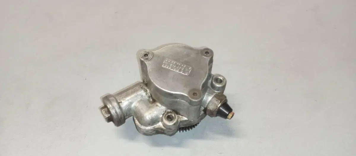 POMPA OLIO BENELLI 500 1974 (3)