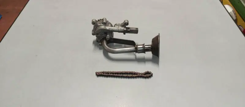 POMPA OLIO HONDA CX500 TURBO (2)