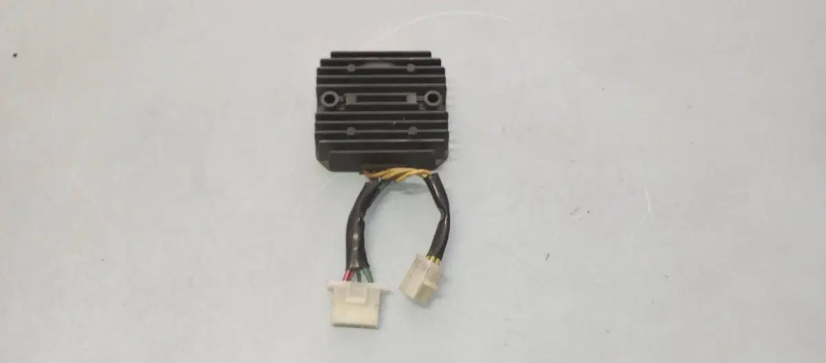 REGOLATORE DI TENSIONE HONDA VF750C RC07