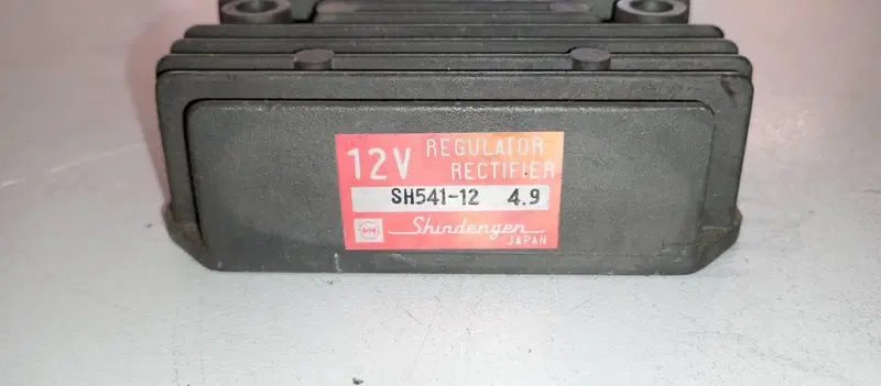 REGOLATORE DI TENSIONE HONDA VF750C RC07 (3)