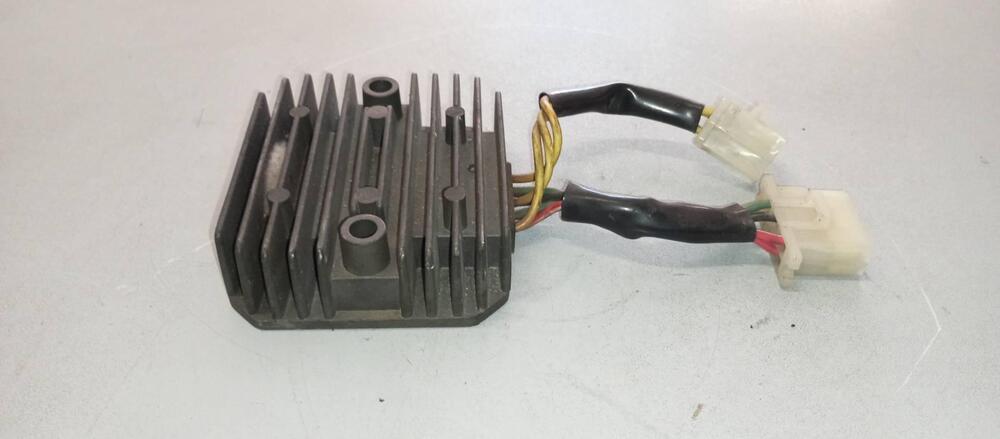 REGOLATORE DI TENSIONE HONDA VF750C RC07 (4)