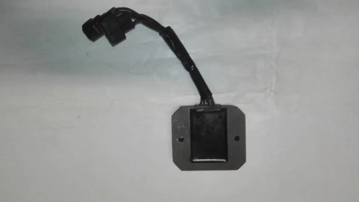 Regolatore di tensione Suzuki Bandit 650 (2)