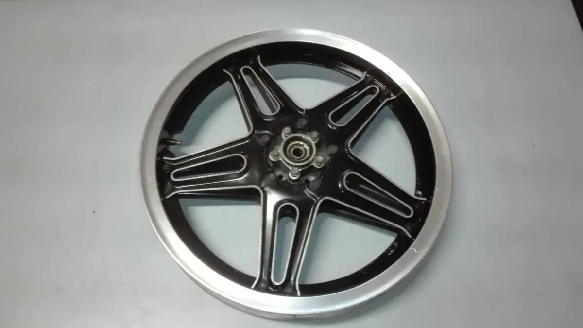 RUOTA ANTERIORE HONDA CBX 1000 (2)