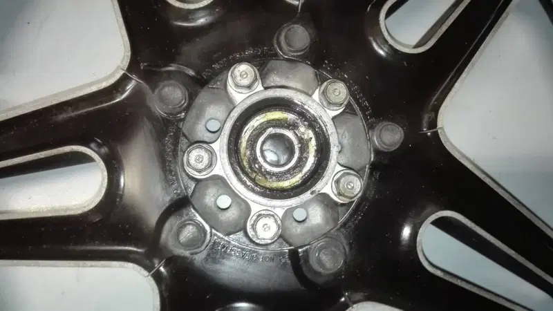 RUOTA ANTERIORE HONDA CBX 1000 (3)