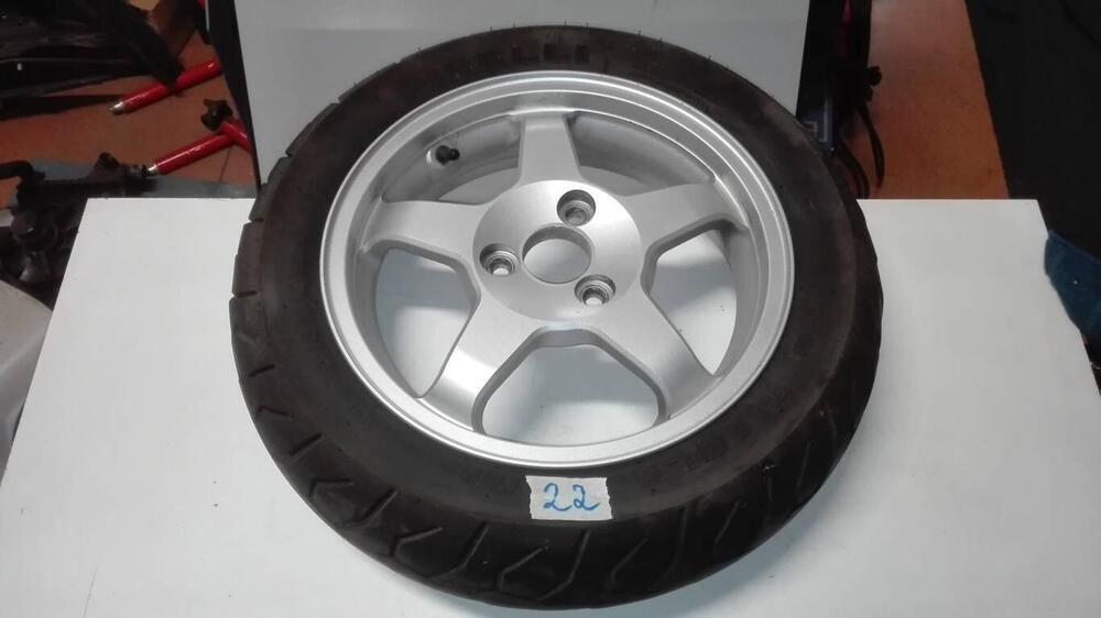 Ruota post. Suzuki Burgman 400 2004