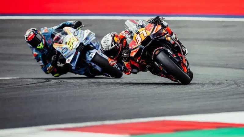 MotoGP 2025. GP di Austria. Pedro Acosta: "In KTM niente controllo della stabilit&agrave;, la nostra moto &egrave; per 'machos'"