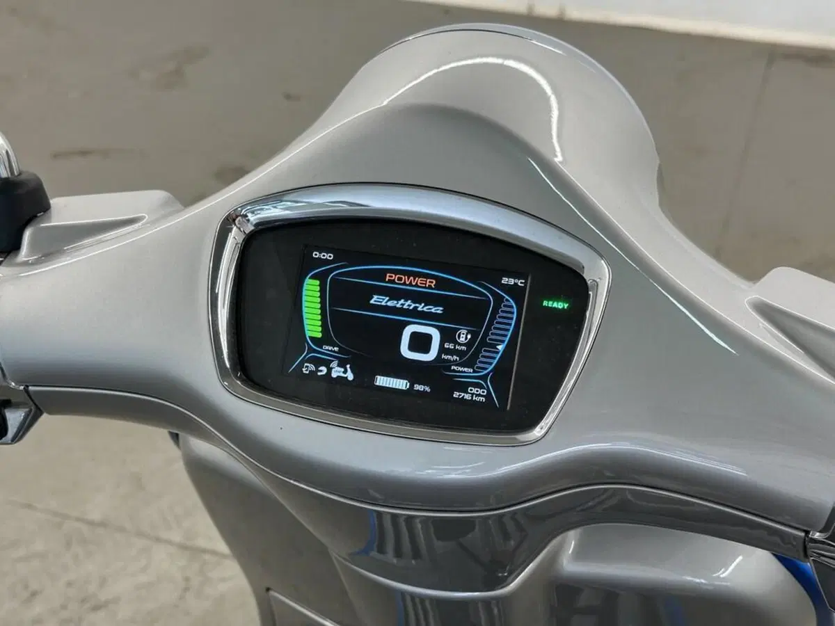 Vespa Vespa Elettrica 70 (2020 - 24) (14)