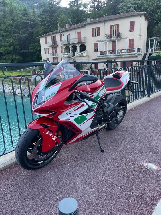 MV Agusta F3 800 RC (2022 - 25) (4)