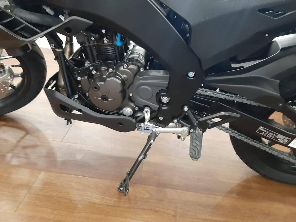 Aprilia Tuono 125 (2025) (5)