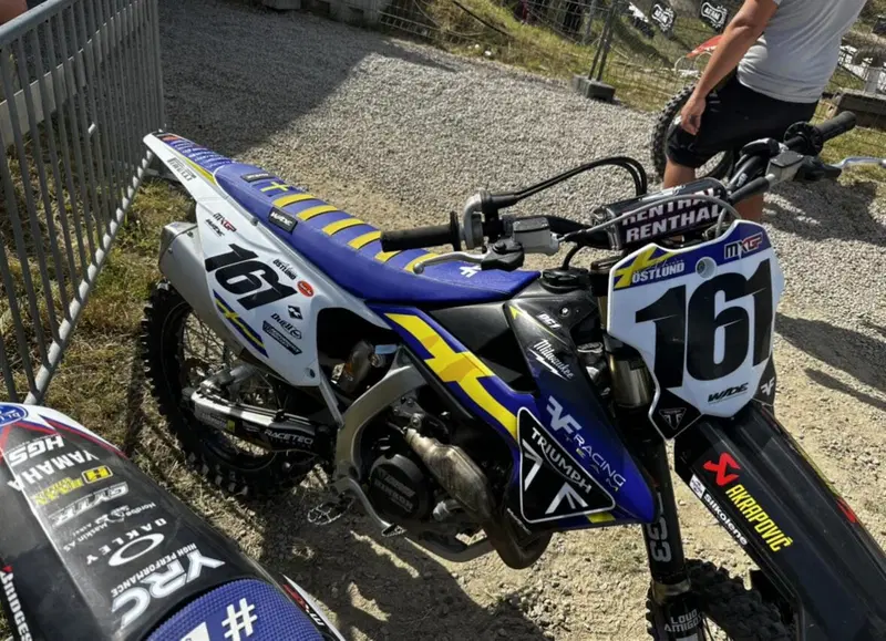 Alvin Ostlund si &egrave; presentato in gara con una Triumph TF 450-RC. L'unico con questa moto